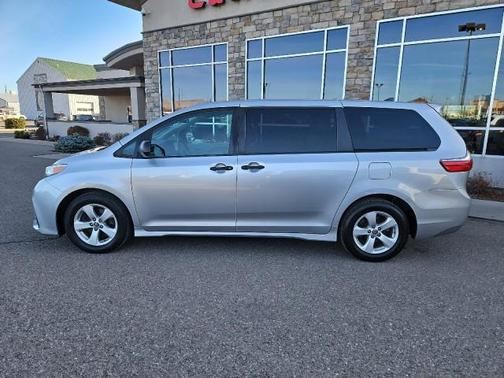 2020 Toyota Sienna L