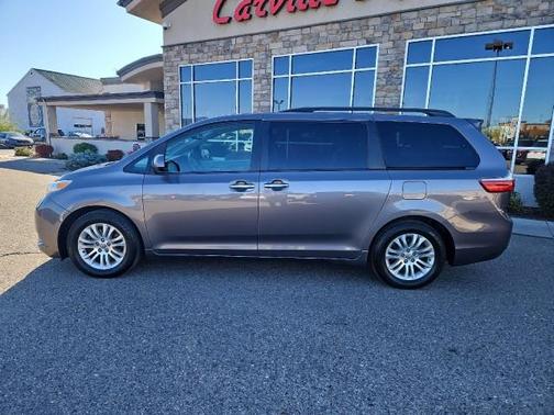 2015 Toyota Sienna XLE