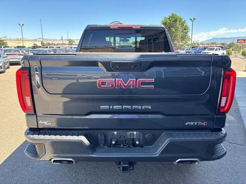 2022 GMC Sierra 1500 Limited AT4