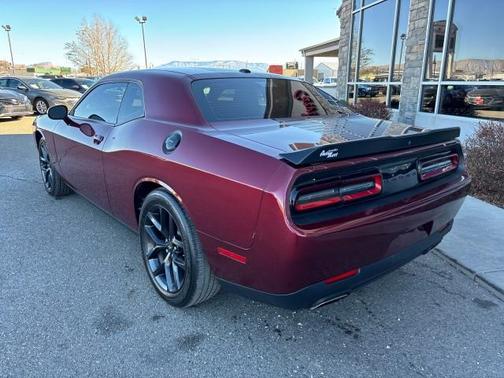 2021 Dodge Challenger SXT