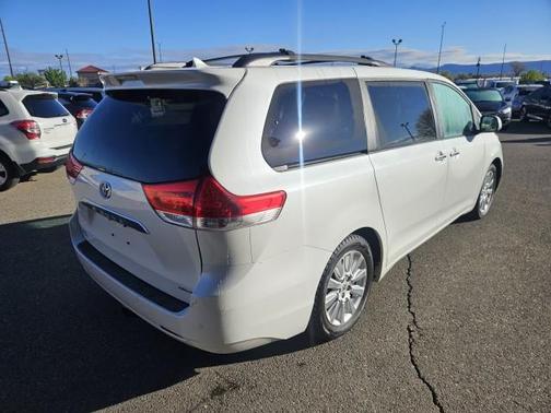 2011 Toyota Sienna Limited