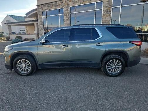 2022 Chevrolet Traverse LT Cloth