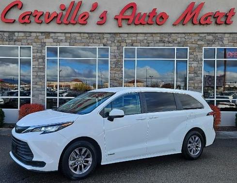 2021 Toyota Sienna LE