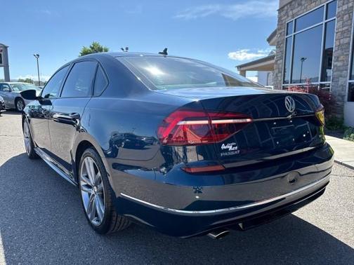 2018 Volkswagen Passat 2.0T R-Line