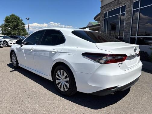 2021 Toyota Camry Hybrid LE