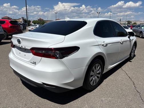 2021 Toyota Camry Hybrid LE