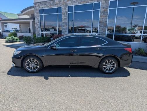 Crystal Black Pearl 2019 Acura TLX FWD