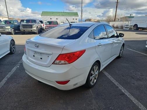2012 Hyundai Accent GLS