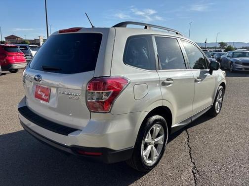 2015 Subaru Forester 2.5i