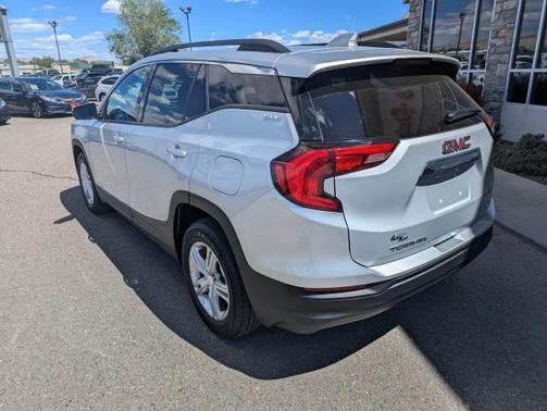 Quicksilver Metallic 2019 GMC Terrain SLE
