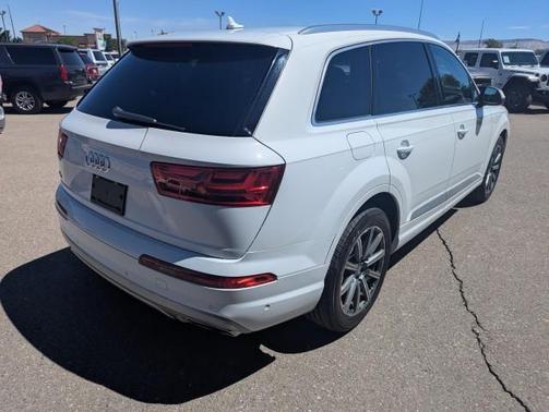 Glacier White Metallic 2019 Audi Q7 55 Premium Plus