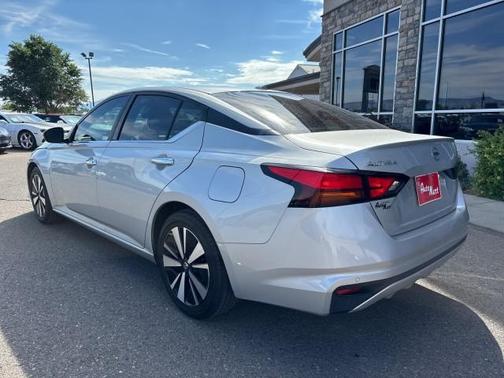 2022 Nissan Altima 2.5 SV