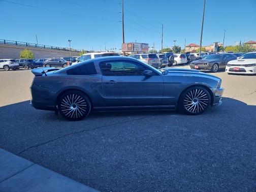 2013 Ford Mustang V6