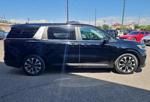 2022 Kia Carnival EX