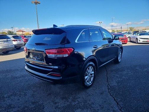 2018 Kia Sorento LX