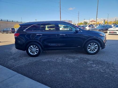2018 Kia Sorento LX