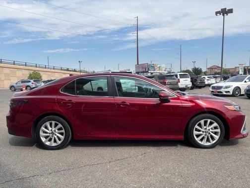 2022 Toyota Camry LE