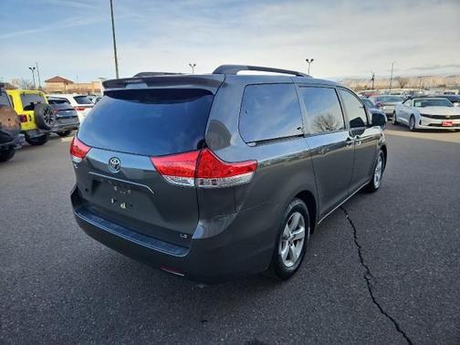 2013 Toyota Sienna LE