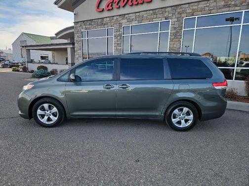 2013 Toyota Sienna LE