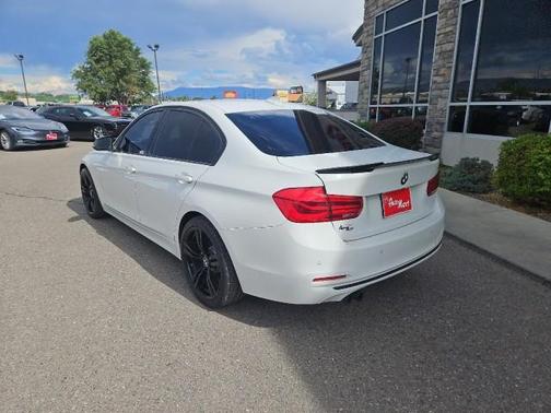2016 BMW 328 i