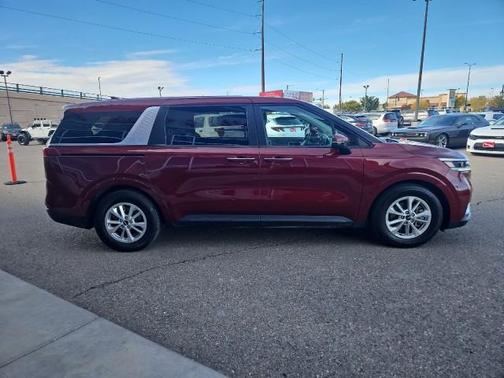 2022 Kia Carnival LX