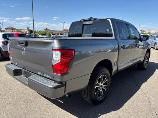 2022 Nissan Titan SV
