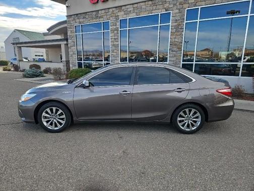 2017 Toyota Camry Hybrid XLE
