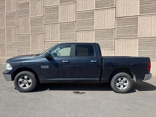 2017 RAM 1500 SLT