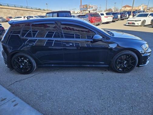 2016 Volkswagen Golf R 4-Door