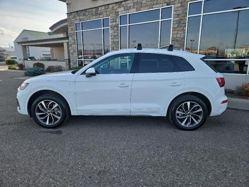 2023 Audi Q5 45 S line Premium Plus