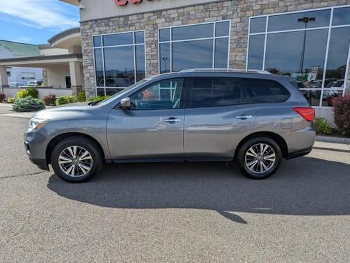 Gun Metallic 2020 Nissan Pathfinder SV