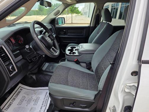 Bright White Clearcoat 2018 RAM 1500 SLT