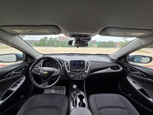 Lakeshore Blue Metallic 2024 Chevrolet Malibu 1LS