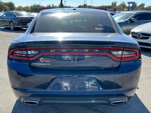 2016 Dodge Charger SE