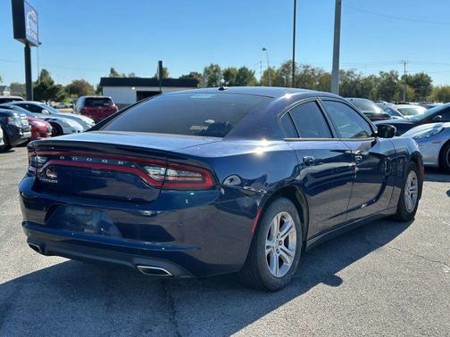 2016 Dodge Charger SE