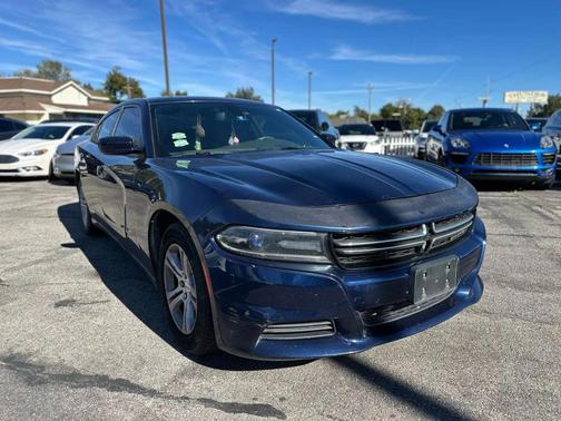 2016 Dodge Charger SE