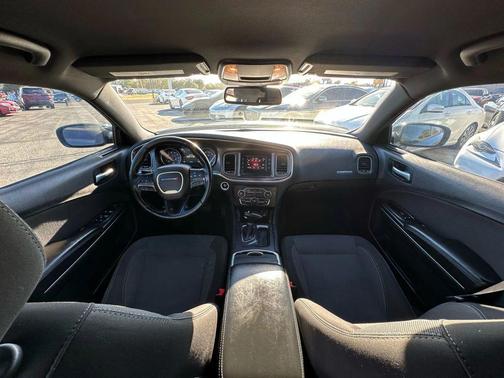 2016 Dodge Charger SE