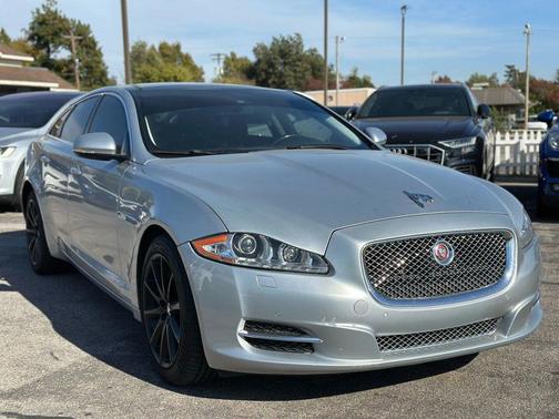2014 Jaguar XJ Base