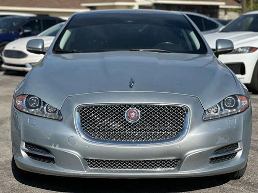 2014 Jaguar XJ Base