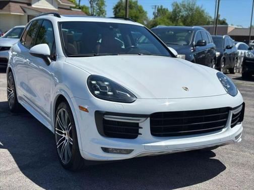 2016 Porsche Cayenne GTS