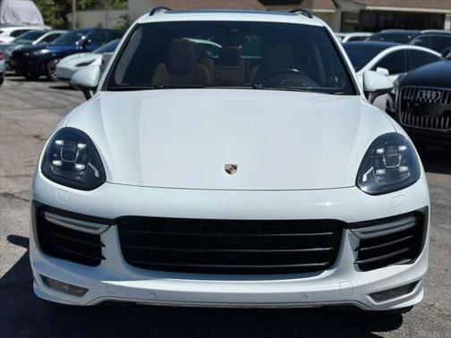 2016 Porsche Cayenne GTS