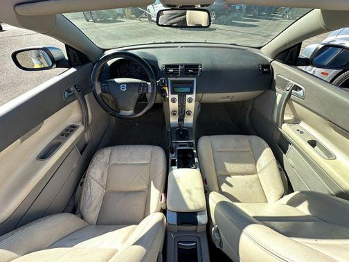 2010 Volvo C70 T5