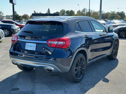 2017 Mercedes-Benz GLA 250 Base