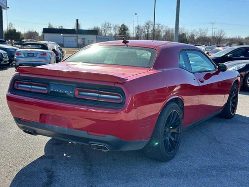 2015 Dodge Challenger SXT Plus