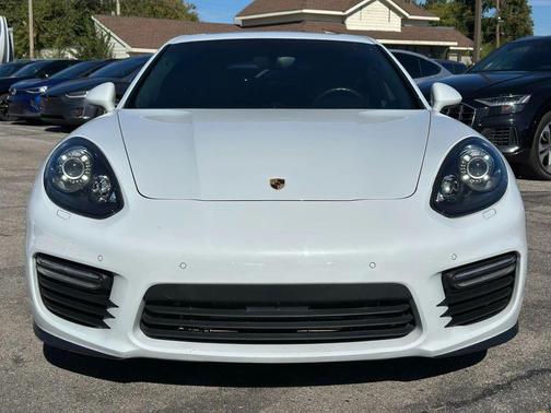 2016 Porsche Panamera GTS