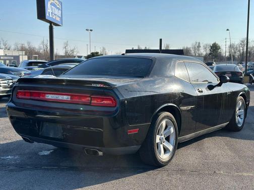 2013 Dodge Challenger SXT