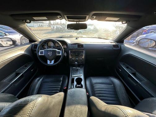 2013 Dodge Challenger SXT