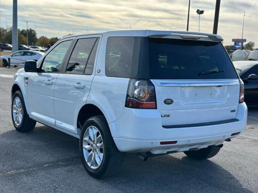 2015 Land Rover LR2 HSE Sport Utility 4D