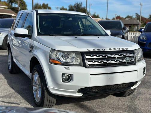 2015 Land Rover LR2 HSE Sport Utility 4D