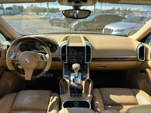 2012 Porsche Cayenne Hybrid S